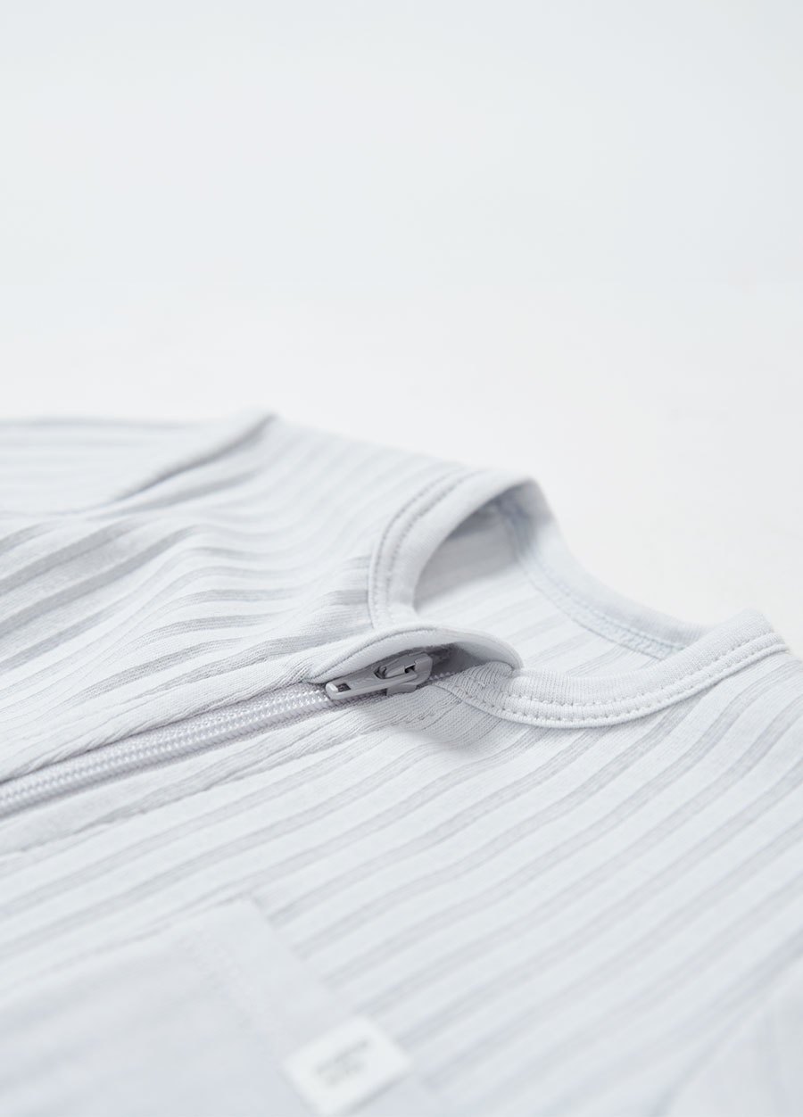 新生兒百褶羅紋雙拉鍊長袖連身衣(附帽子)