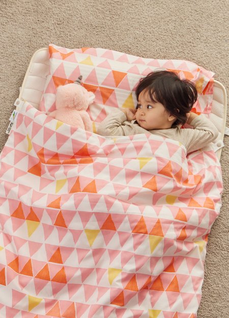 調溫抗菌安撫涼被(幾何三角)—睡袋組適用-粉色4