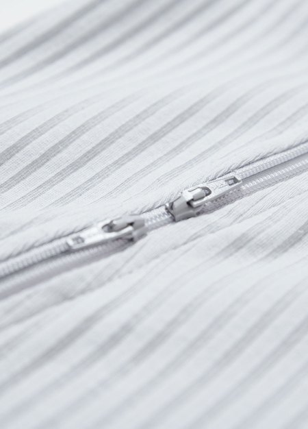 新生兒百褶羅紋雙拉鍊長袖連身衣(附帽子)