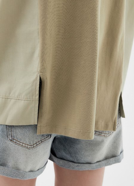 異材質拼接開衩孕哺上衣