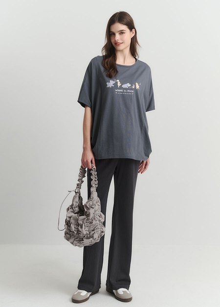 迪士尼小熊維尼寬鬆孕哺罩衫