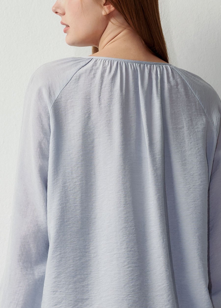 簡約圓領縮褶廓型孕哺襯衫