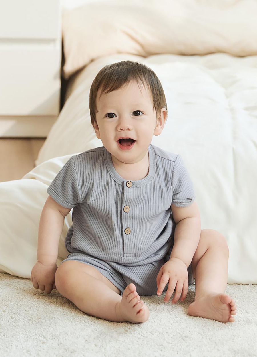 BABY坑條連身包屁衣