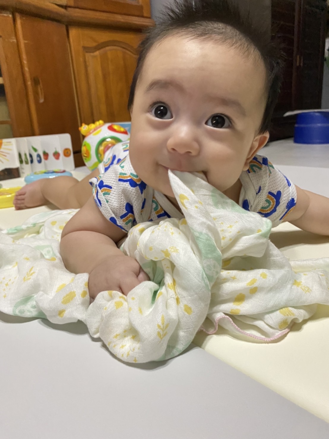 洞洞衣 洞洞衣