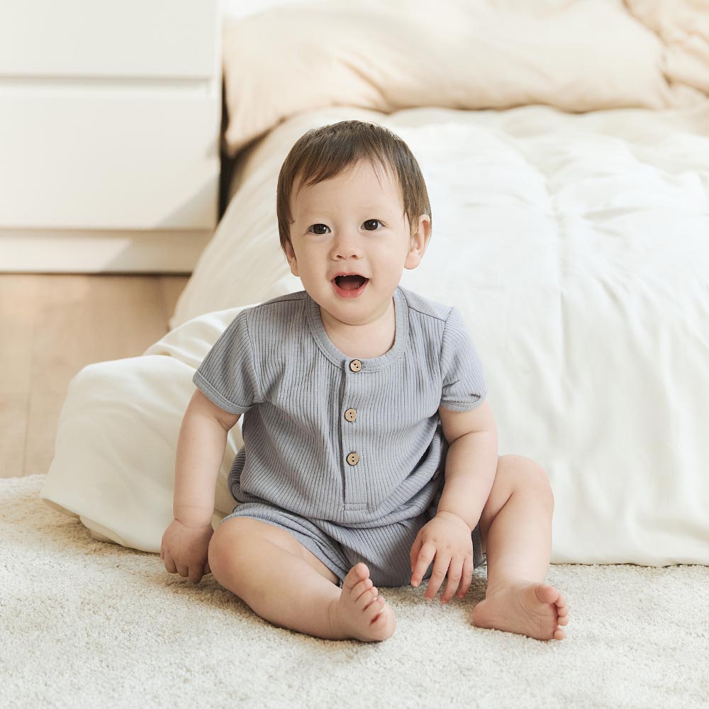 BABY 坑條連身包屁衣