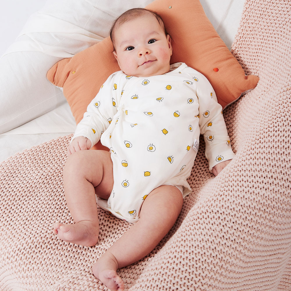 新生兒Q彈棉質長袖包屁衣(2入)-蛋黃 新生兒Q彈棉質長袖包屁衣(2入)-蛋黃