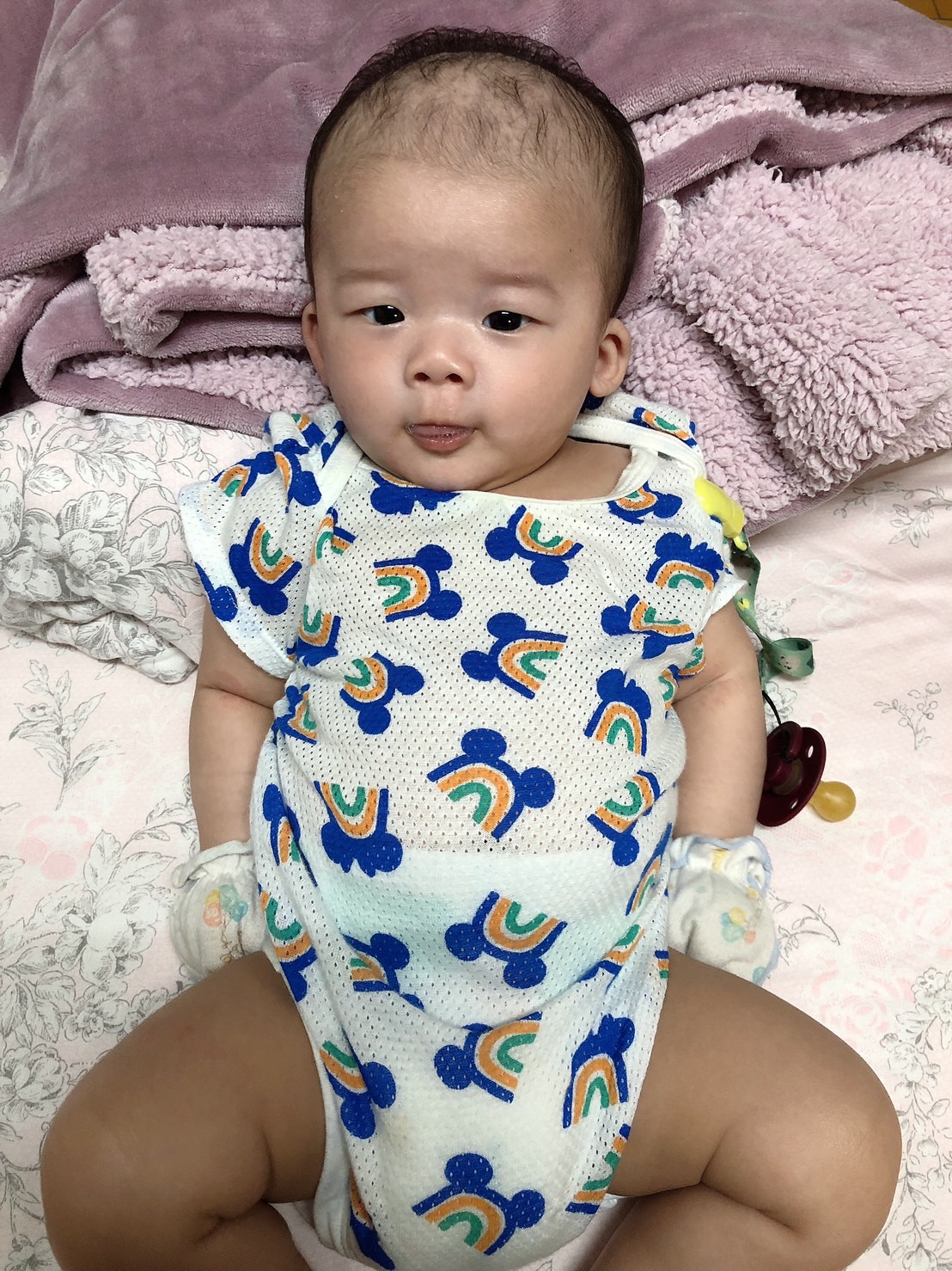 洞洞包屁衣 洞洞包屁衣